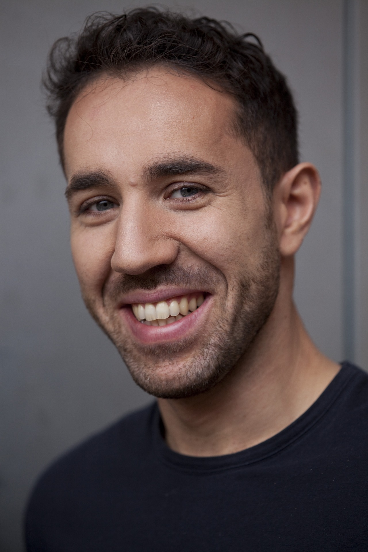 Luis, Auxiliar Administrativo