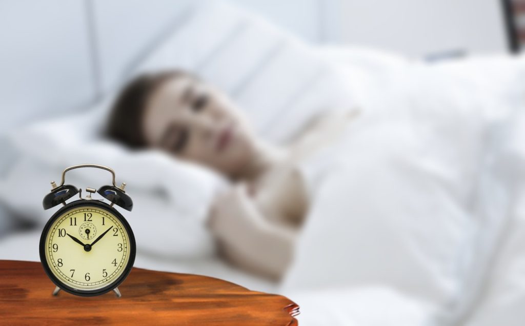 Te explicamos los trucos para levantarse de la cama y tener un día más feliz.